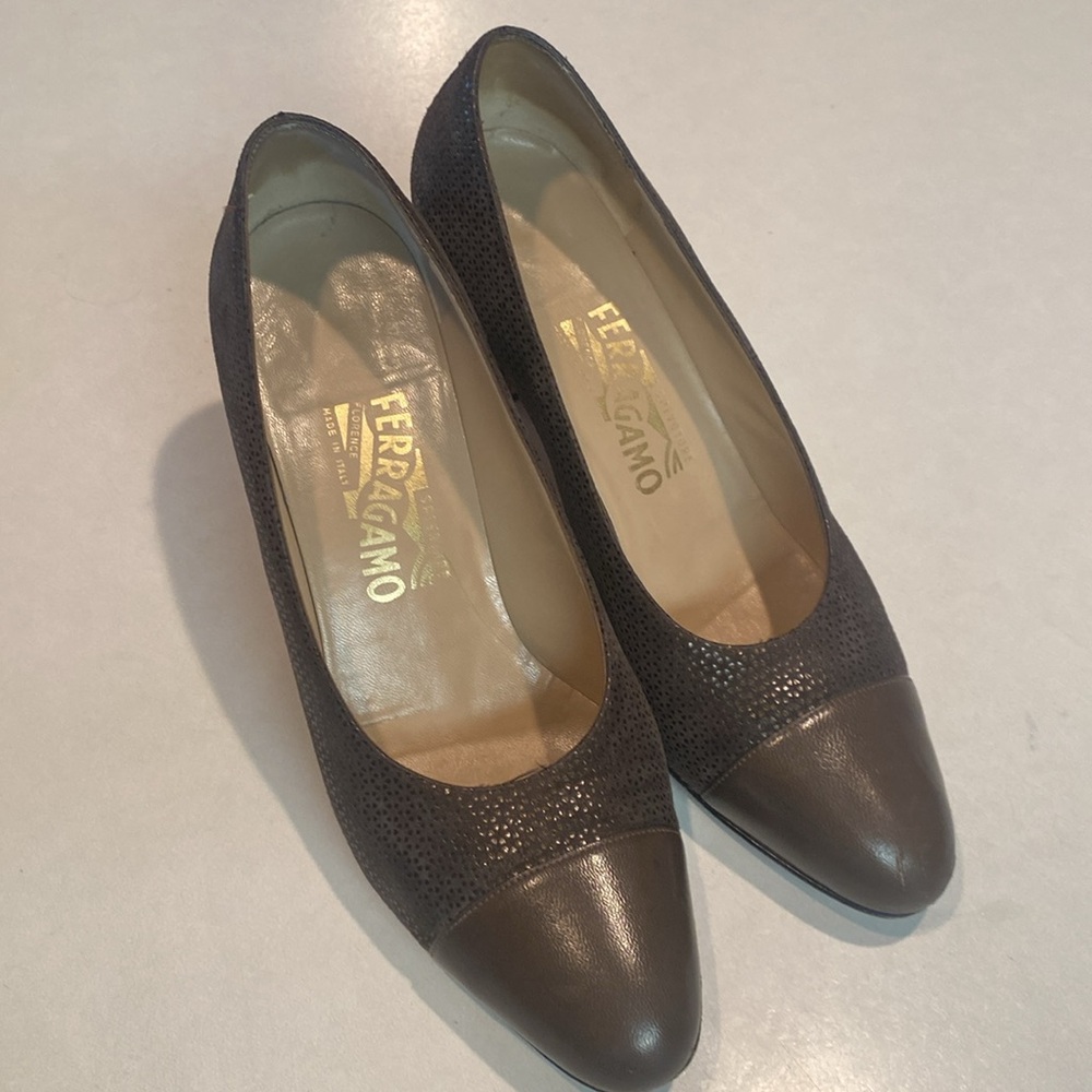 SALVATORE FERRAGAMO VINTAGE VTG Authentic Brown Pumps Heels Womens Sz 10